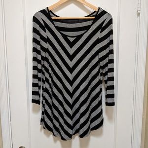 Cage & Gauge | Black/grey striped 3/4 sleeve shirt